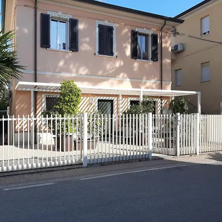 Open Space A 5 Minuti Dalla Spiaggia Di Rimini! - Homeunity Exterior foto